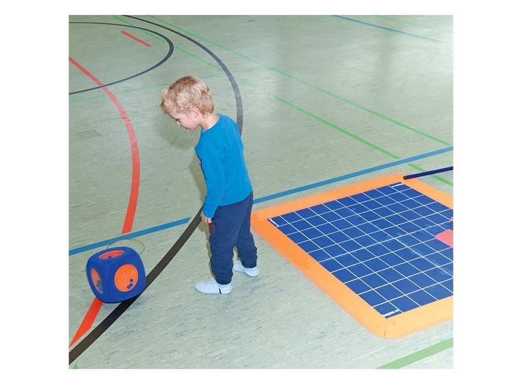Matematiktärning i EVA skum 21 x 21 cm 6 st fönster med 16 st hål i varje 