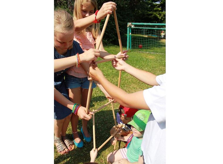 Teambuildingpaket nr 2 | 28 aktiviteter Samarbetslekar och teambuliding 