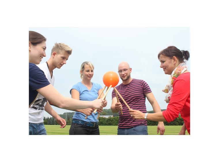 Teambuildingpaket nr 2 | 28 aktiviteter Samarbetslekar och teambuilding