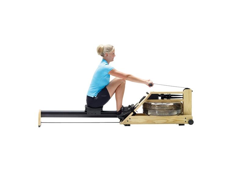 Roddmaskin i trä med vattenmotstånd WaterRower A1 i träslaget ask 