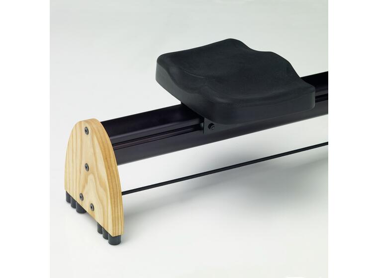 Roddmaskin i trä med vattenmotstånd WaterRower i träslaget ek 