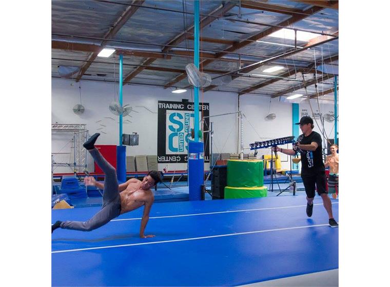 AirTrack | AirTrick 400 x 400 x 30 cm 