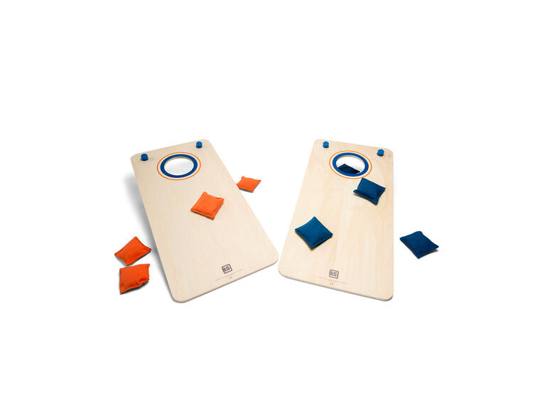 Cornhole med ärtpåsar Litet spel med mindre ärtpåsar 