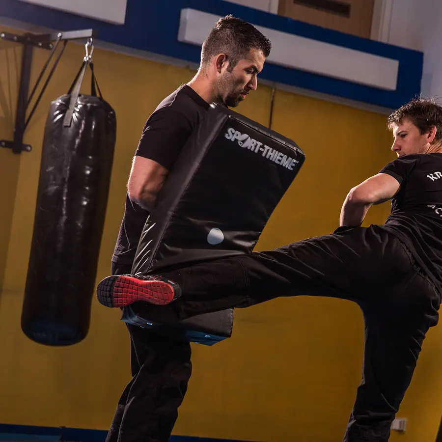 Punch Pad Curve 75x35x15 cm Slag och sparkmits till kampsport 