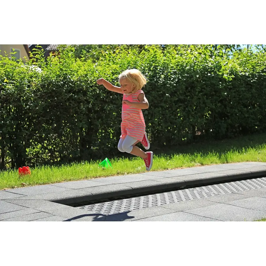 Nedfelt trampoline Kids Track 6m Til offentlige lekeplasser 