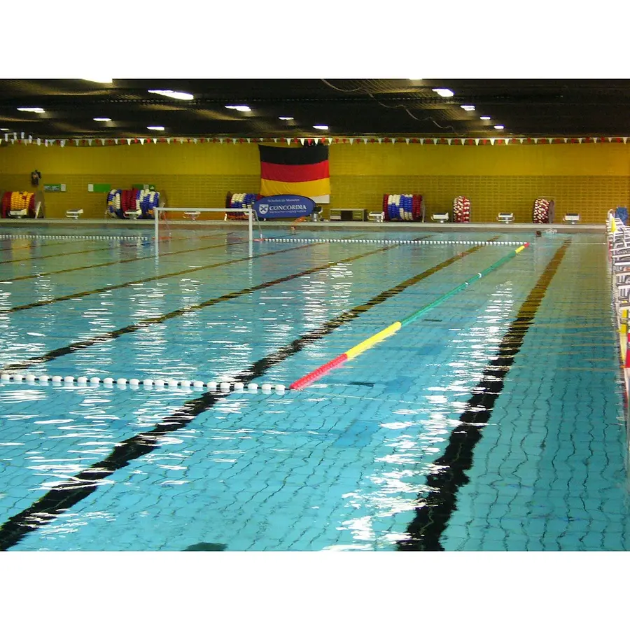 Vattenpolobana 50 m bassäng Enligt FINA och LEN | 30 x 20 m 