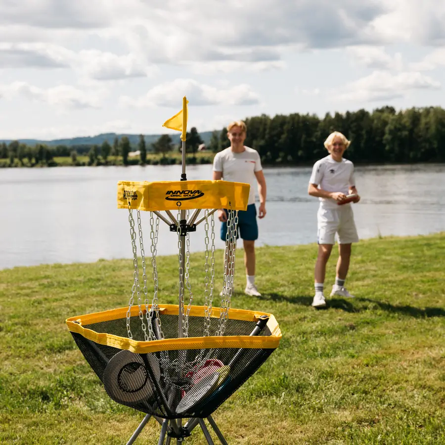 Klassuppsättning Disc Golf Midrange 15 discar | 1 ryggsäck | 1 korg 