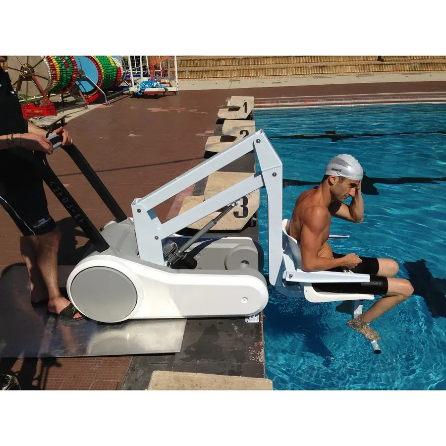 Poollift R36 | Bassänglift Mobil patientlyft för simhallar 