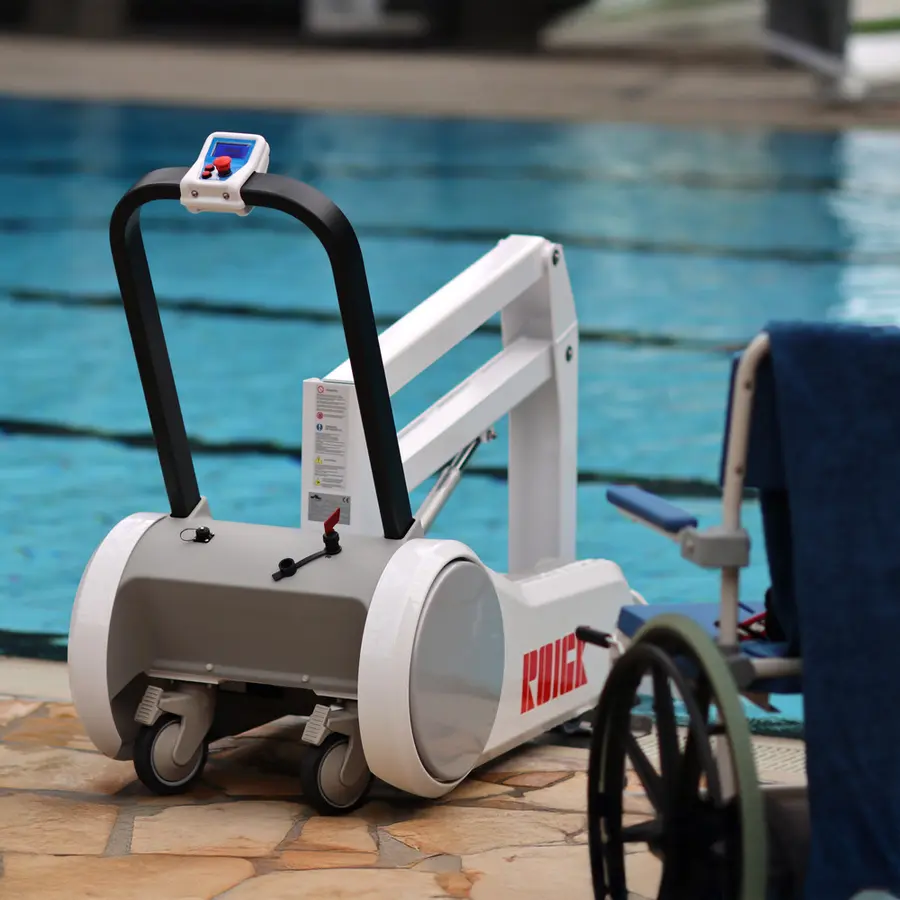 Poollift R36 | Bassänglift Mobil patientlyft för simhallar 