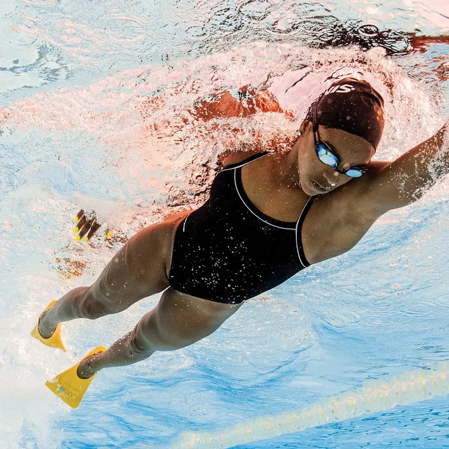 FINIS Zoomers Gold Simfötter 44-45 Tränar kort, rapp benspark 