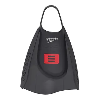 Speedo x DMC Elite Max Simf&#246;tter Simfenor med korta blad | Svart/R&#246;d