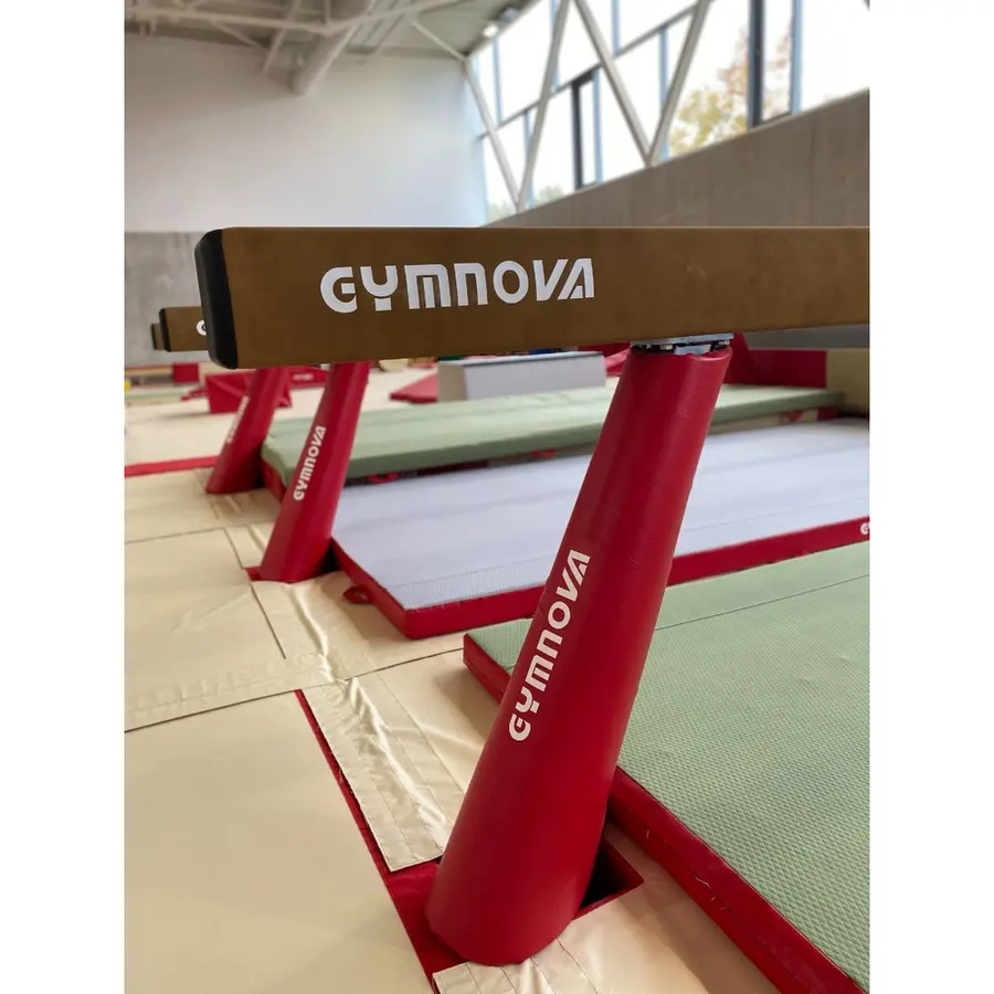 Gymnova Tävlingsbom FIG certifierad 